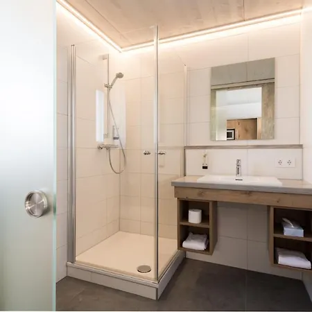 Oho - Digital Access Only 3*